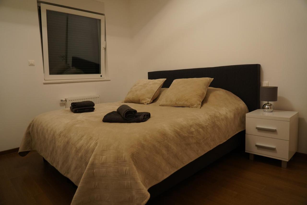 Jackey Apartment Banja Luka Buitenkant foto